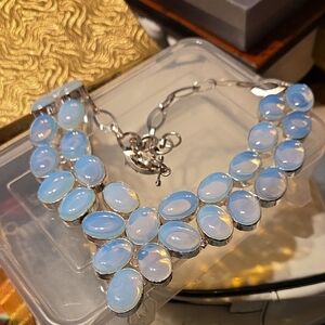 Opalescent Blue Glass Stone V-Style Necklace - Women Jewelry